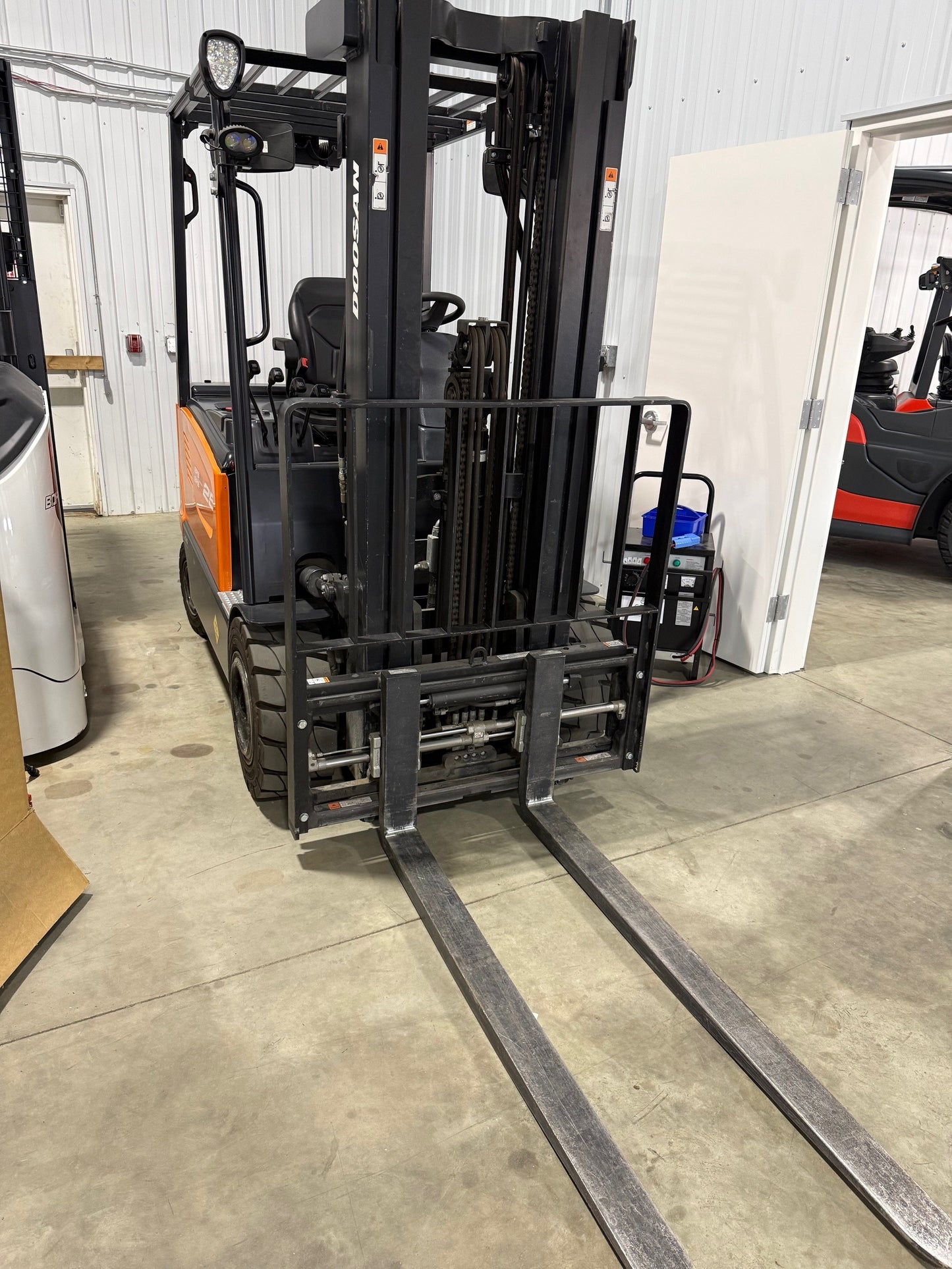 2022 Doosan B25X-7