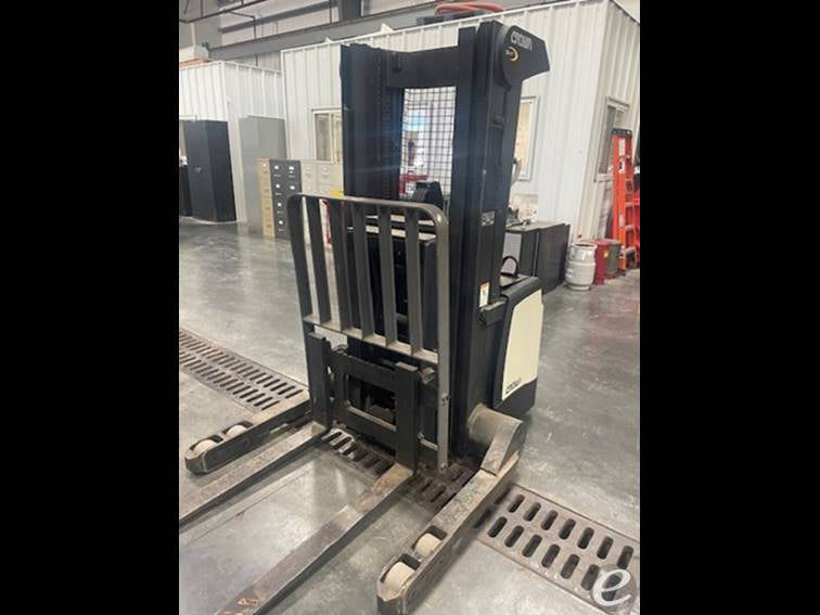 2012 Crown SHR5520-30