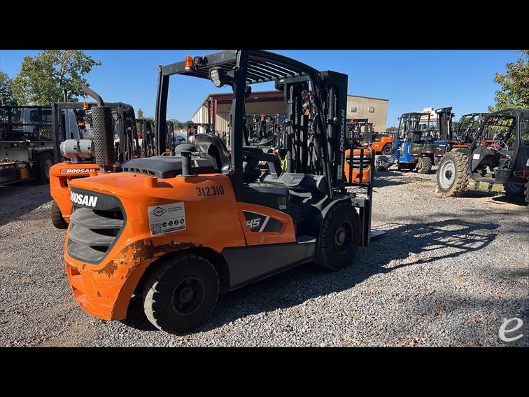 2022 Doosan D45S-9