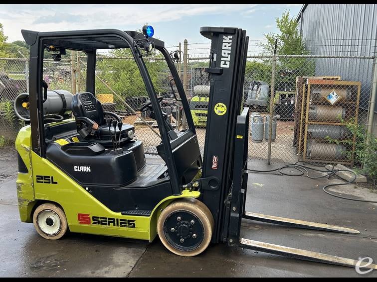 2018 Clark S25C