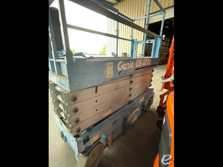 2014 Genie GS-3232