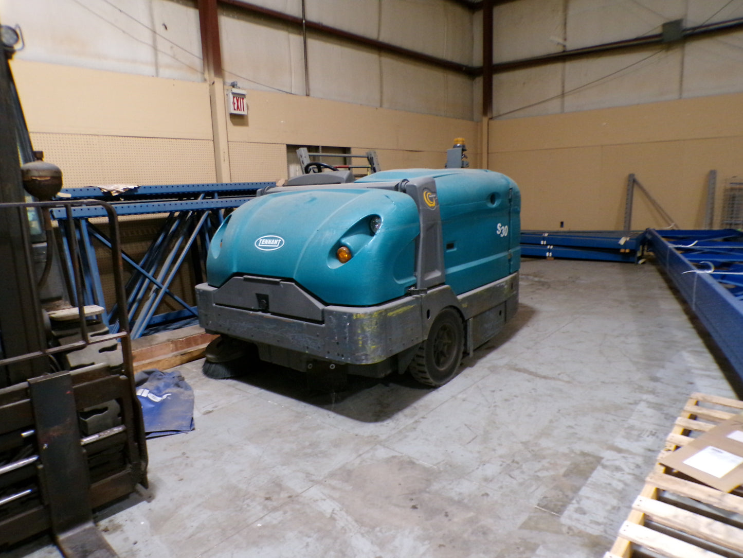 2000 TENNANT S30