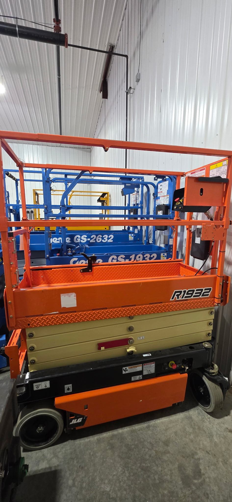 2022 JLG R1932