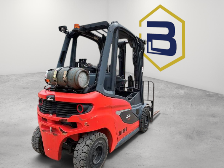 Burwell Material Handling 2022 Linde H25T LPG cushion-tire forklift in red with side shift and strobe light