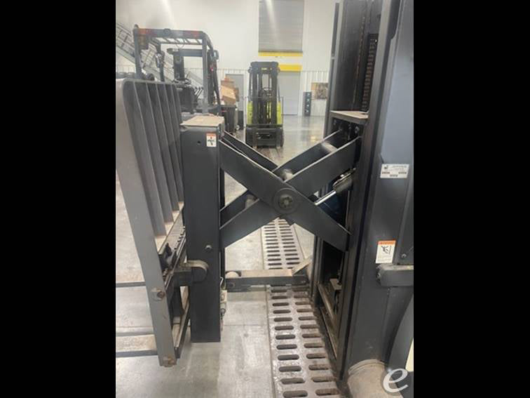 2012 Crown SHR5520-30