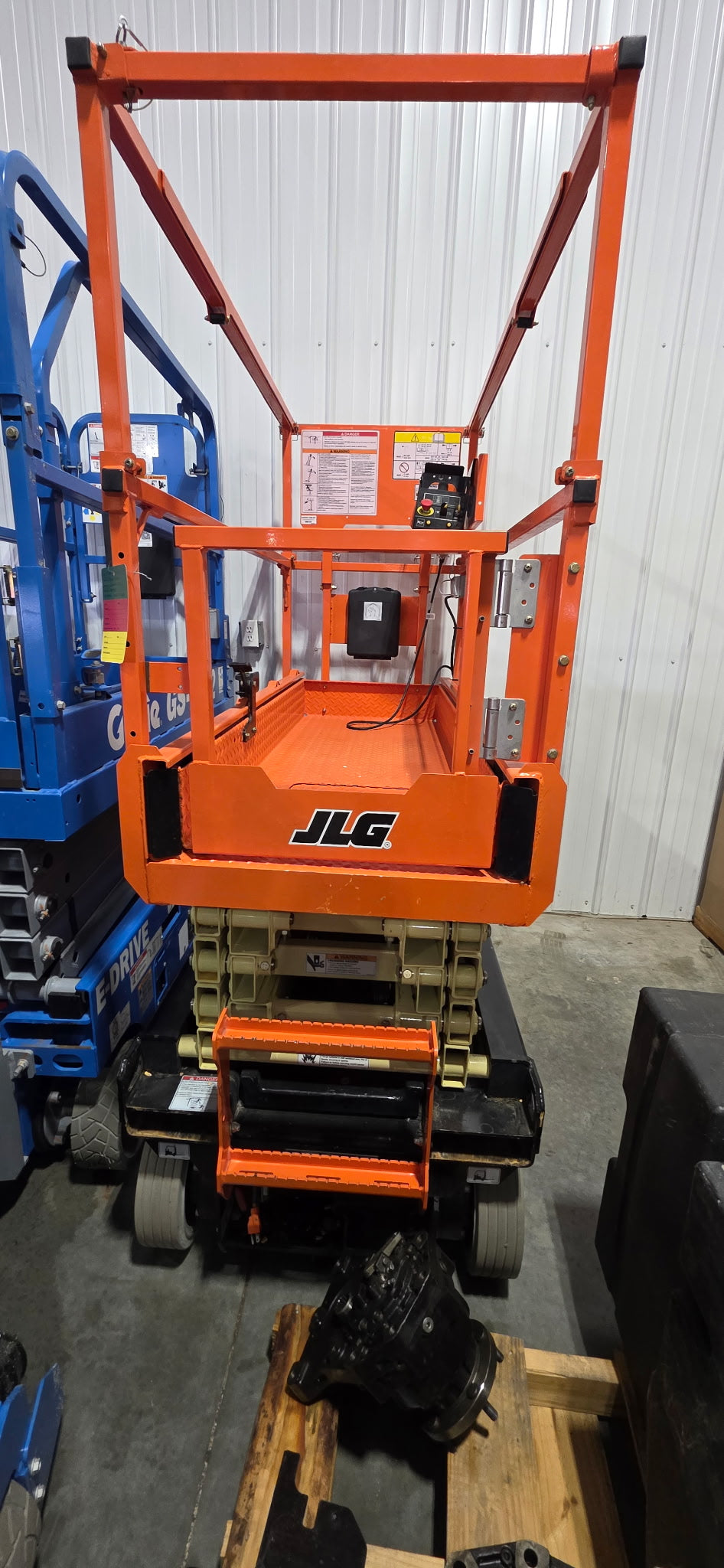 2022 JLG R1932