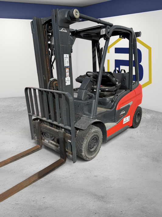 Burwell Material Handling 2021 Linde H25T internal combustion forklift with ergonomic cabin and LP bottle bracket
