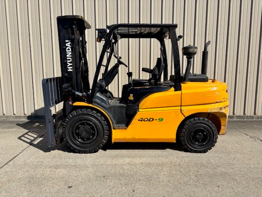 2020 HYUNDAI 40D-9F
