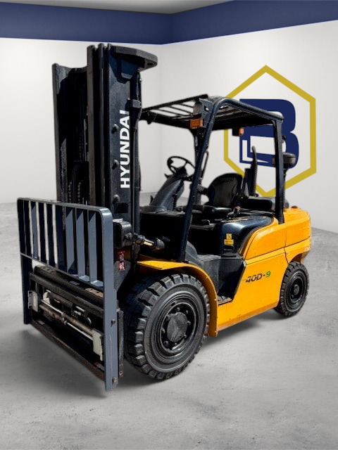 Burwell Material Handling 2020 Hyundai 40D-9F forklift with triple mast, sideshifting fork positioner, and 72-inch forks