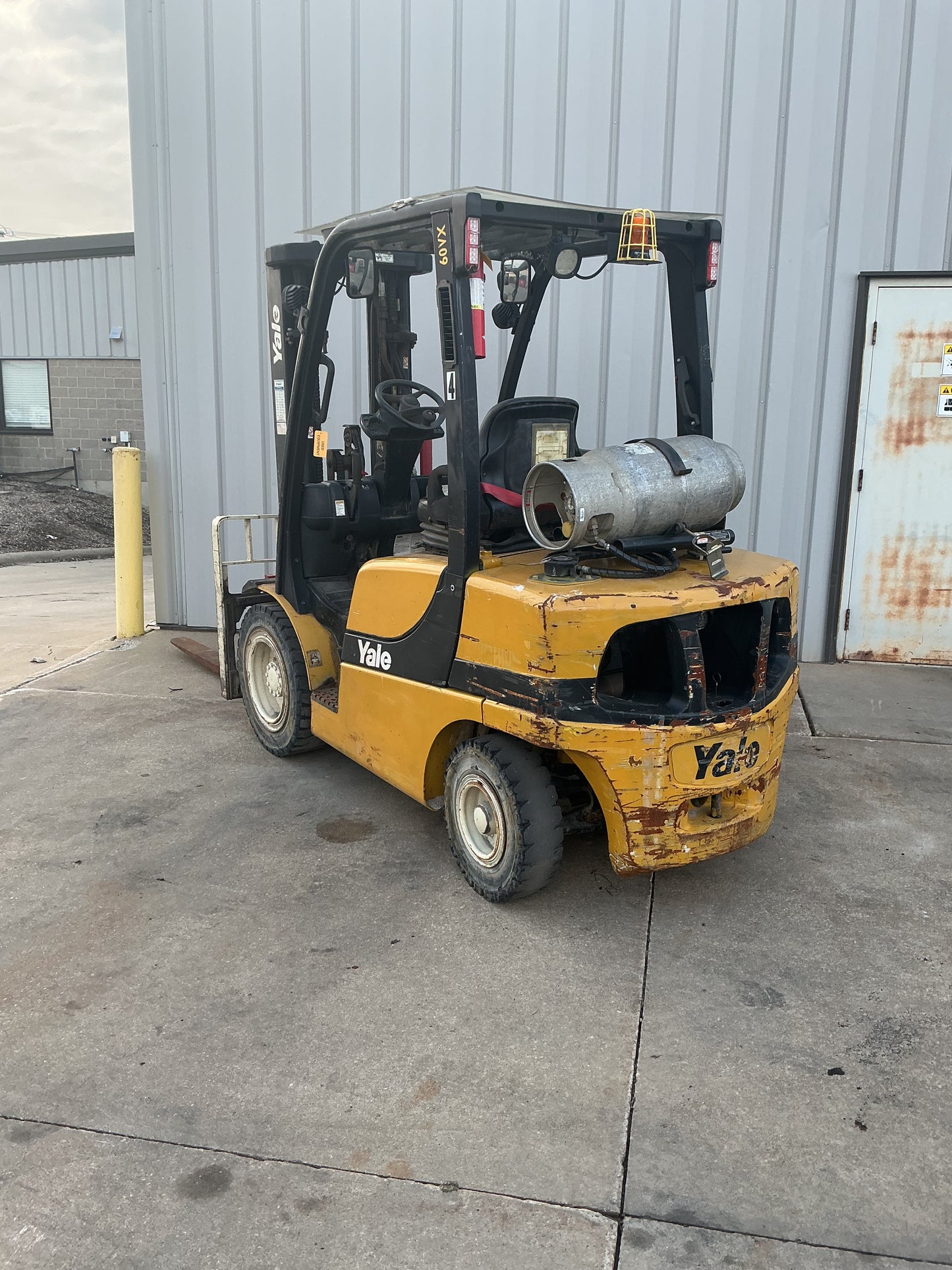 2013 YALE GLP060