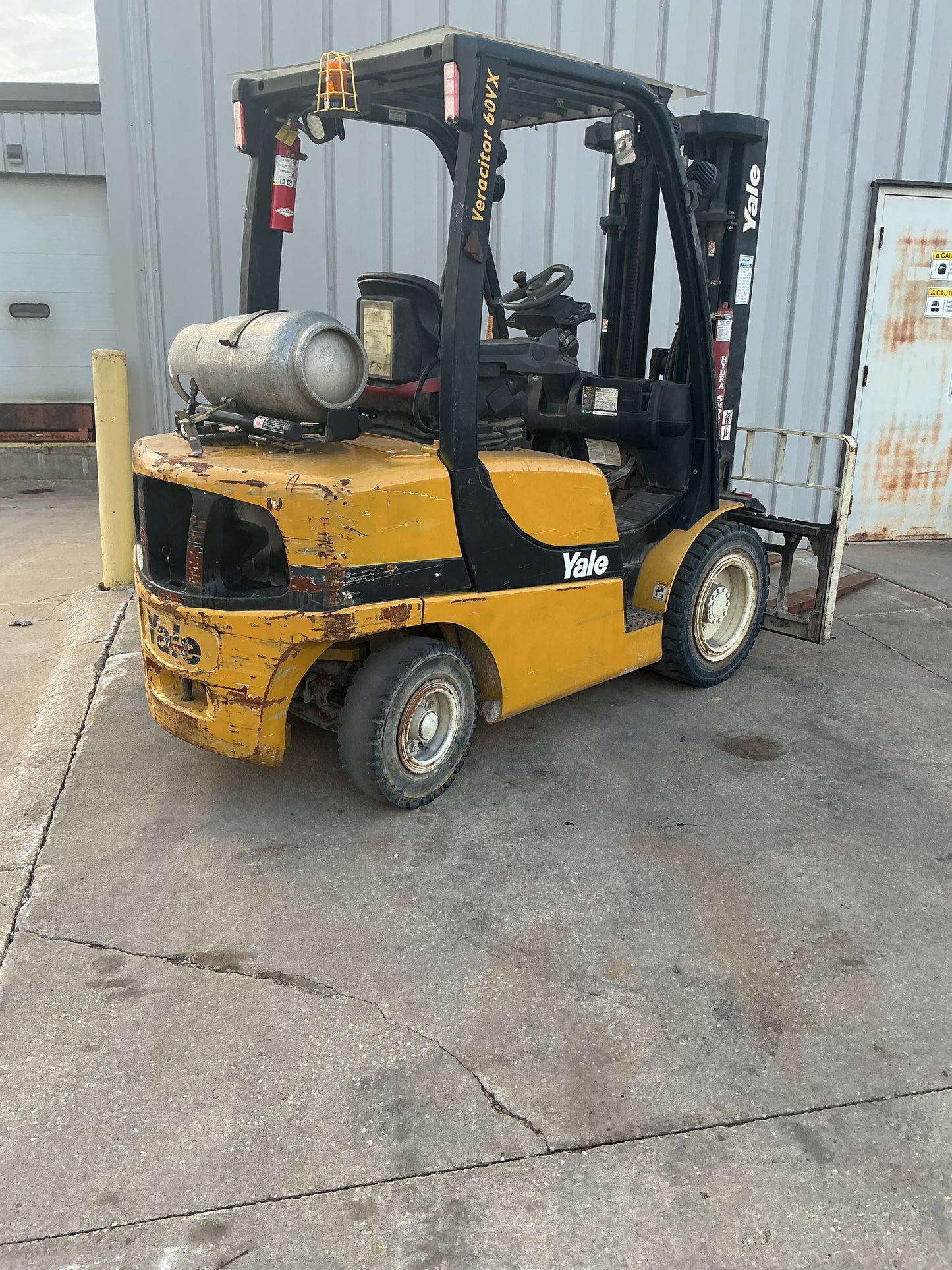 2013 YALE GLP060
