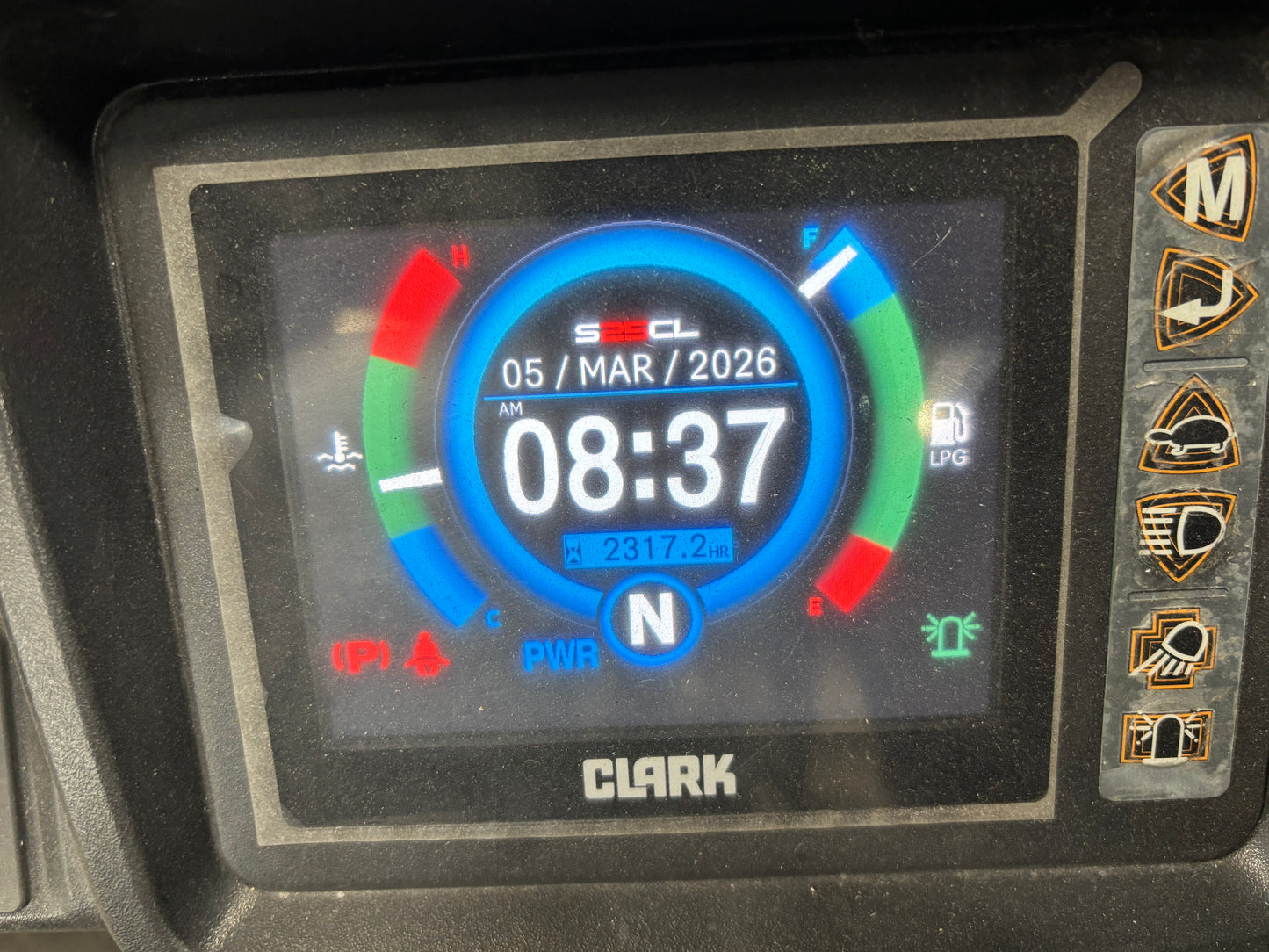 2000 CLARK S25CL