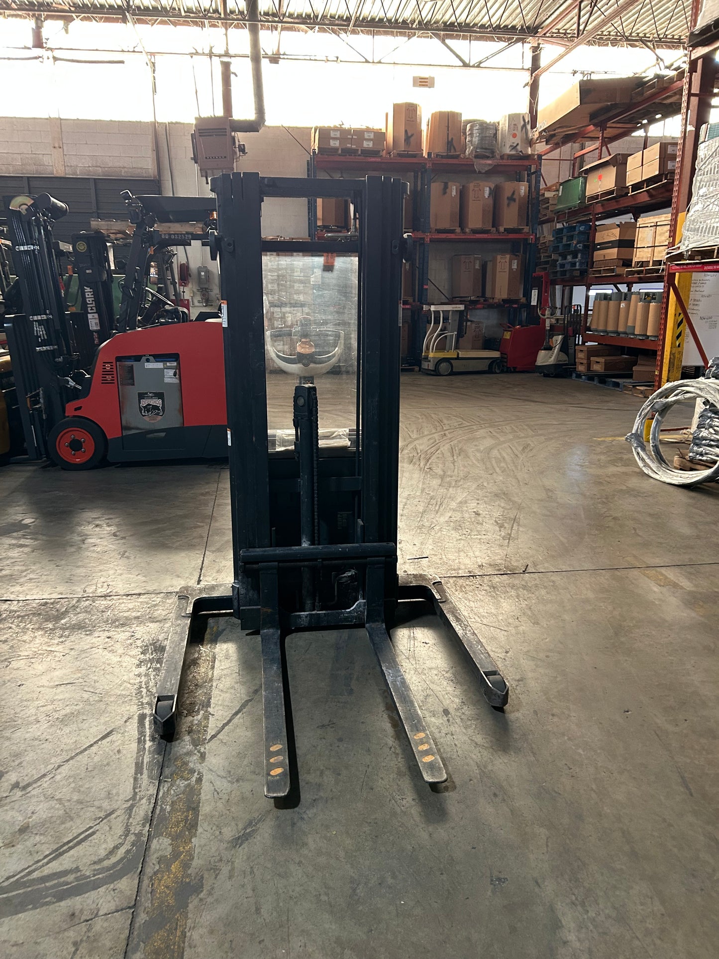 2018 CROWN ST3000-20