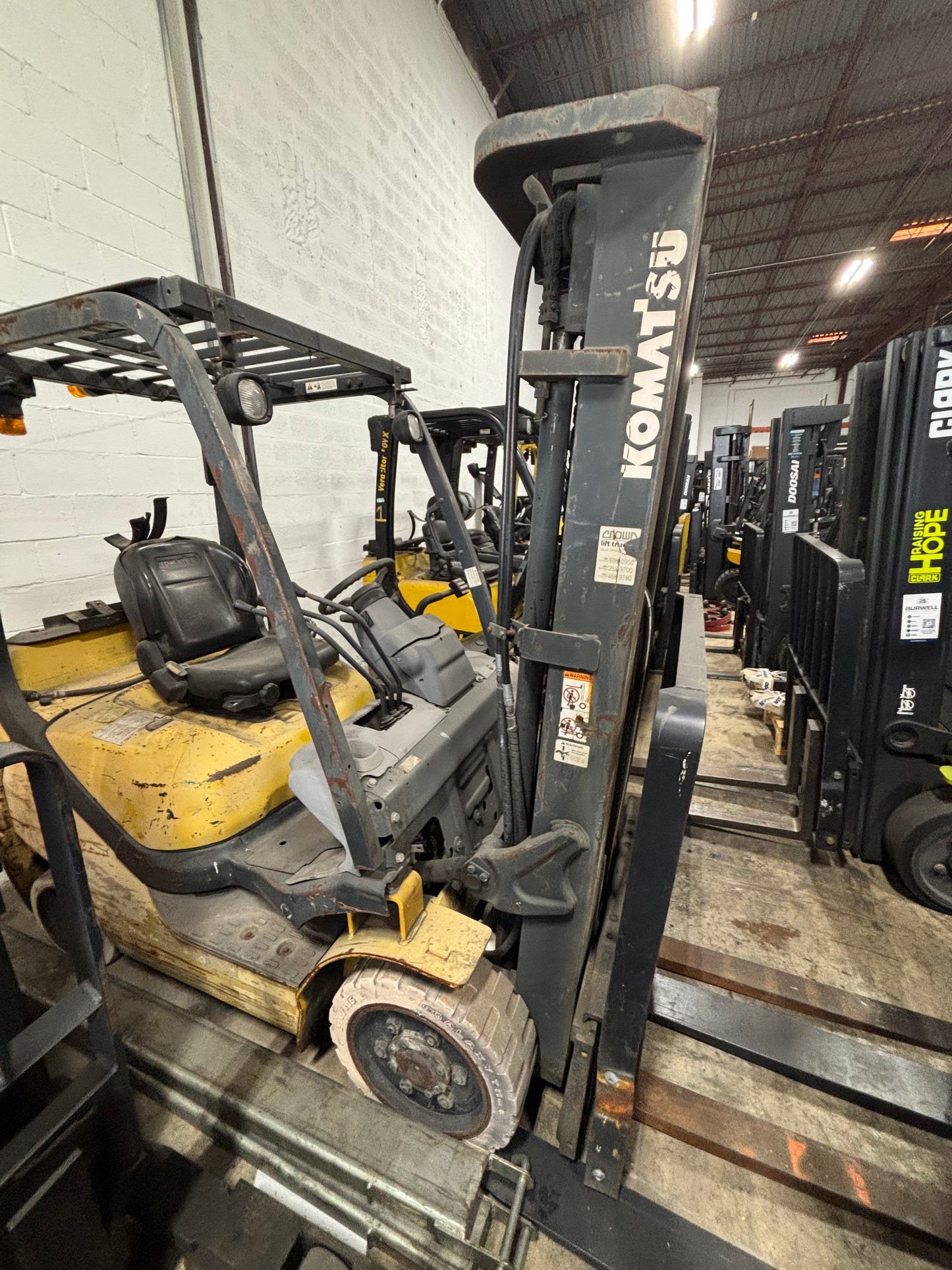 2006 KOMATSU FG25ST-16