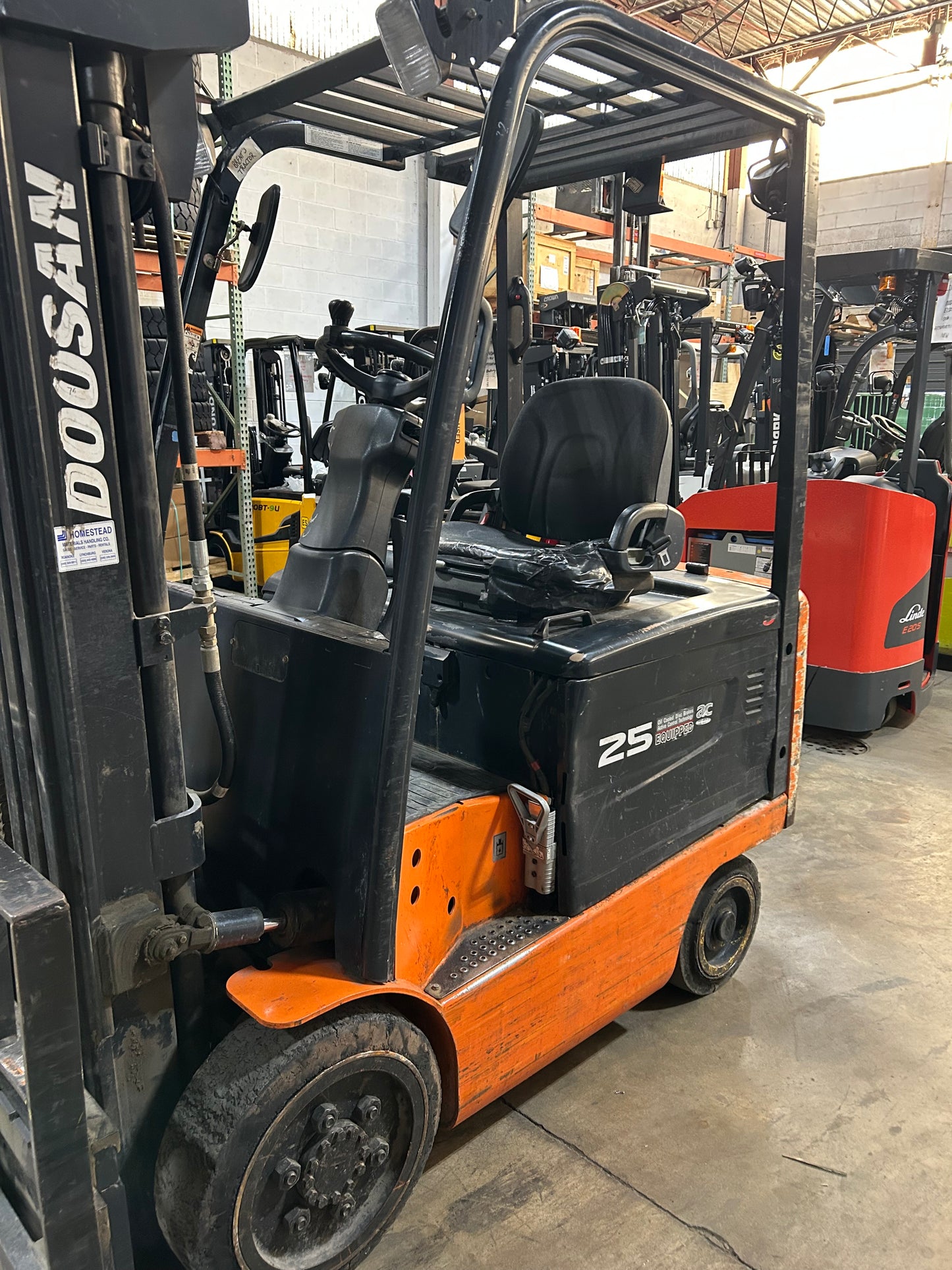 2000 DOOSAN BC25S-5