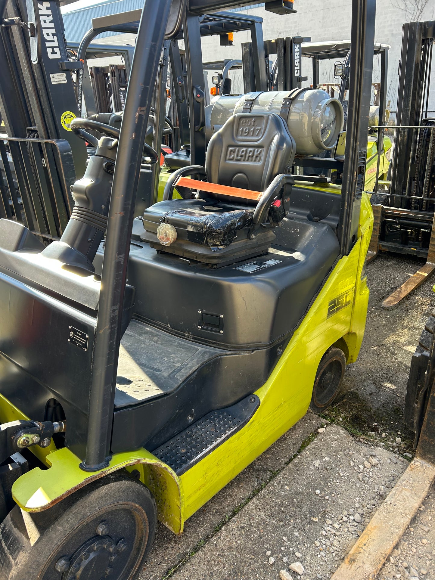 2019 CLARK S25C