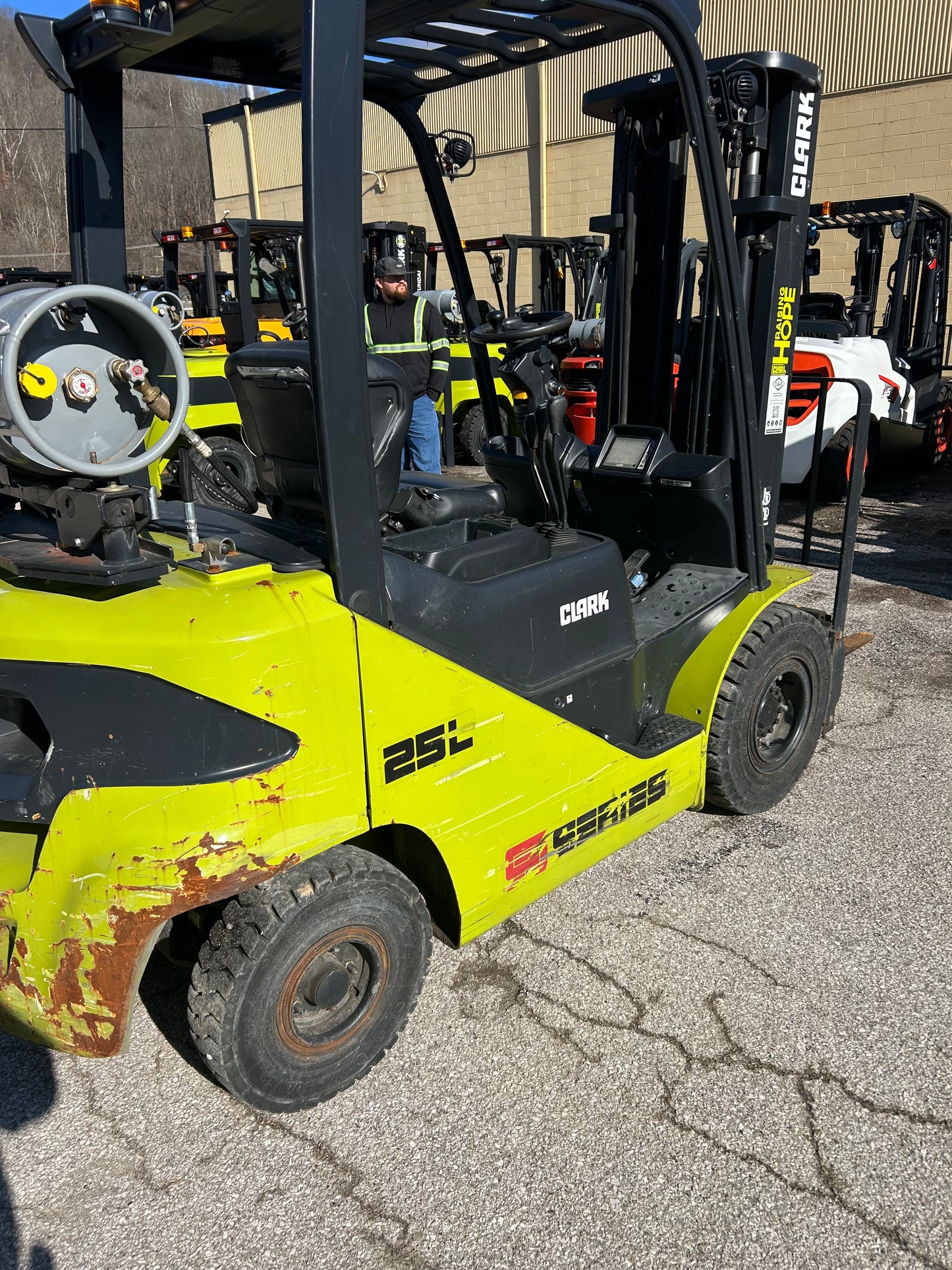 2022 CLARK S25