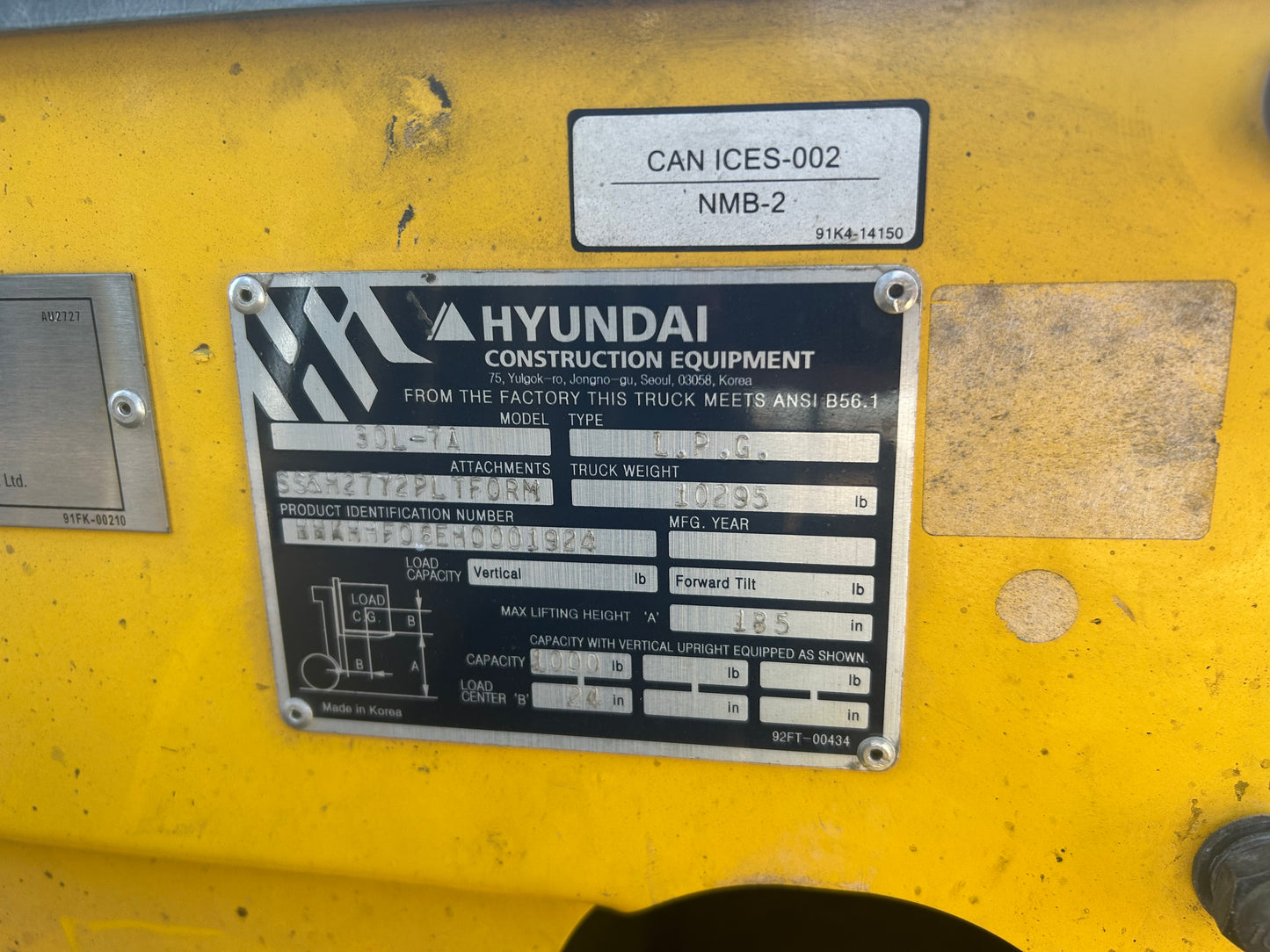 2017 HYUNDAI 30L-7A