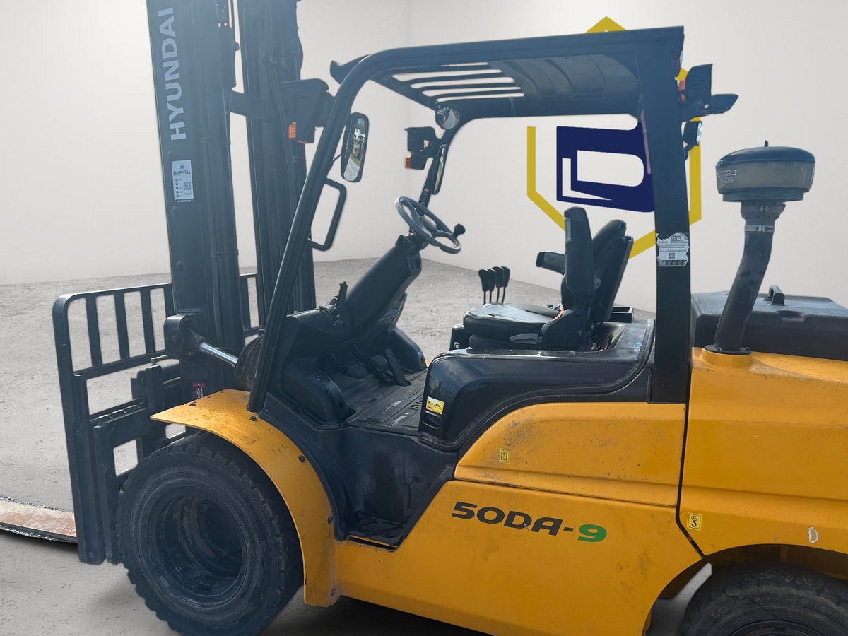 Burwell Material Handling 2021 Hyundai 50DA-9 diesel pneumatic forklift with high-visibility mast and ergonomic seat