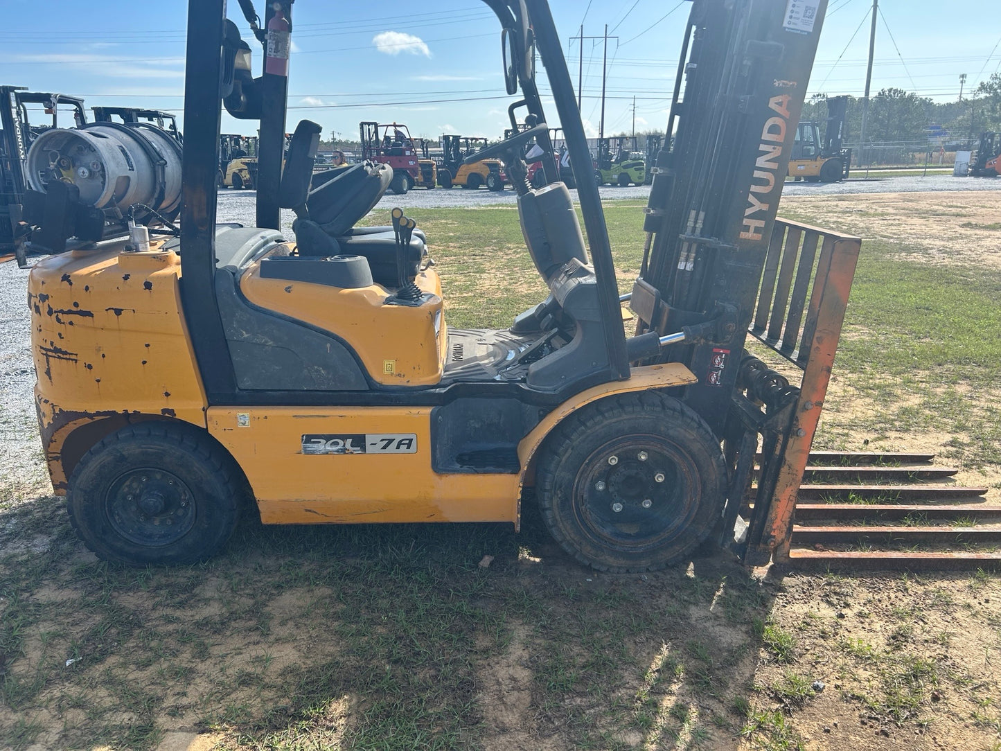2018 HYUNDAI 30L-7A