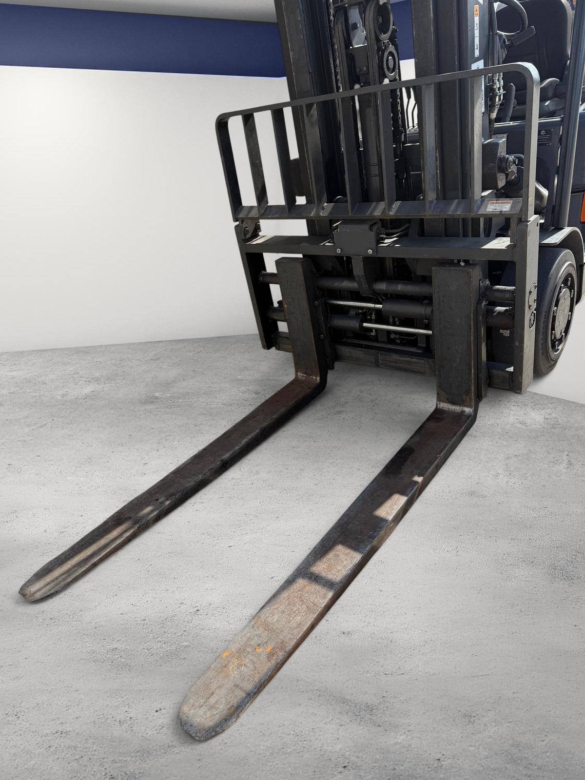 Burwell Material Handling 2019 Doosan GC40S-5 forklift with triple mast, sideshifting forkpositioner, and 60-inch forks