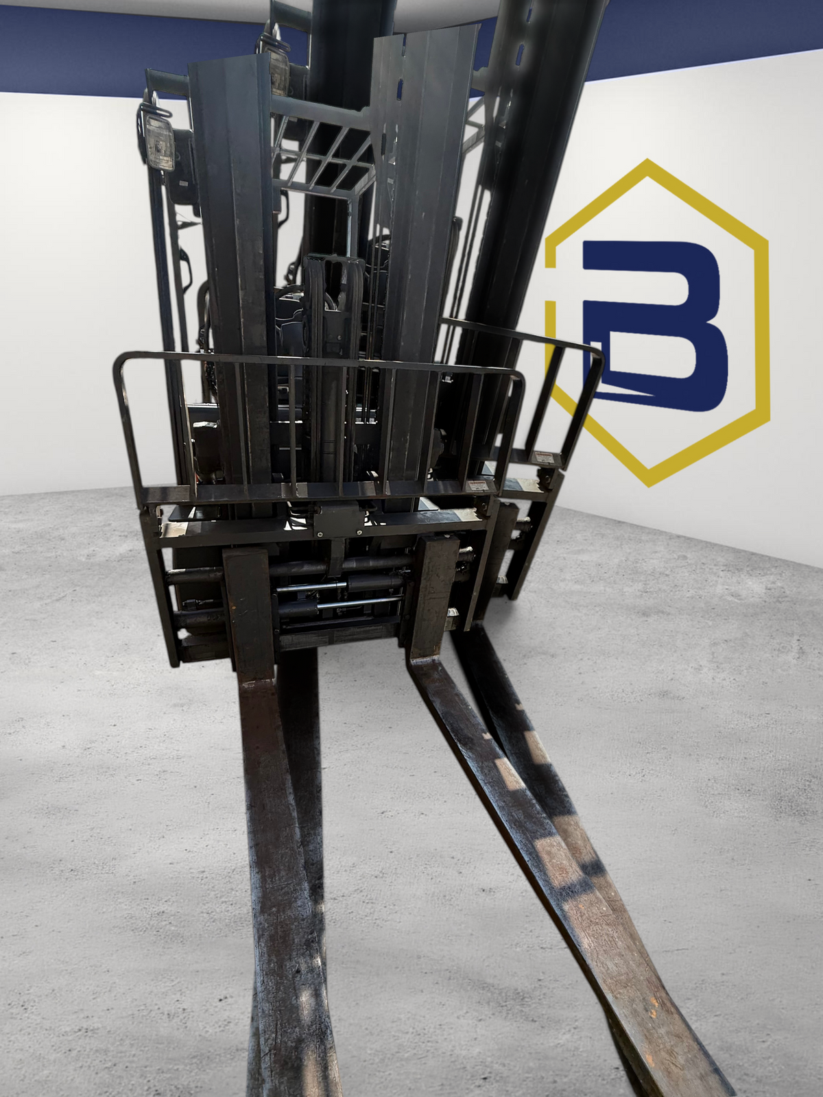 Burwell Material Handling 2019 Doosan GC40S-5 forklift with triple mast, sideshifting forkpositioner, and 60-inch forks