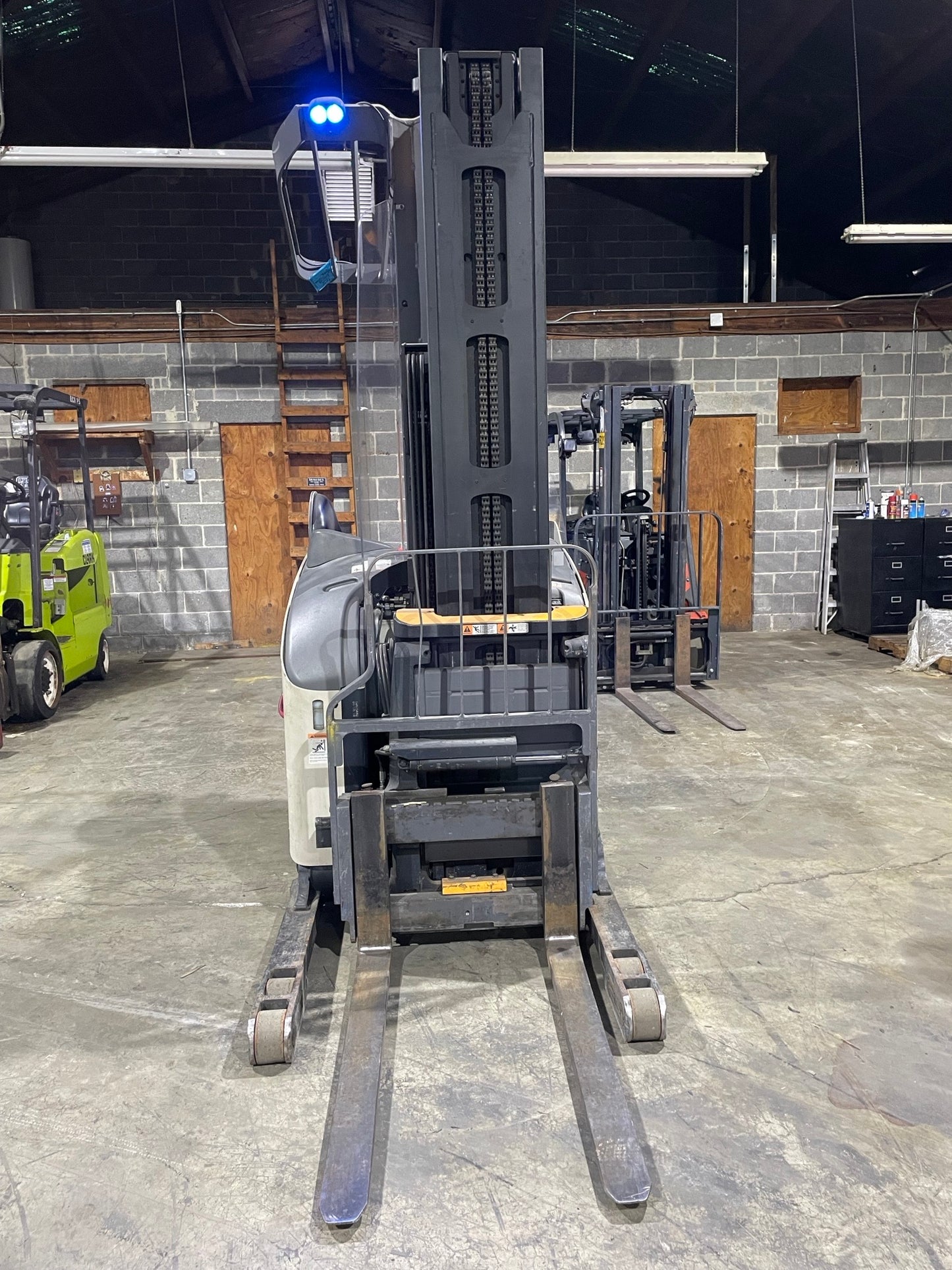2018 CROWN RM6025-45