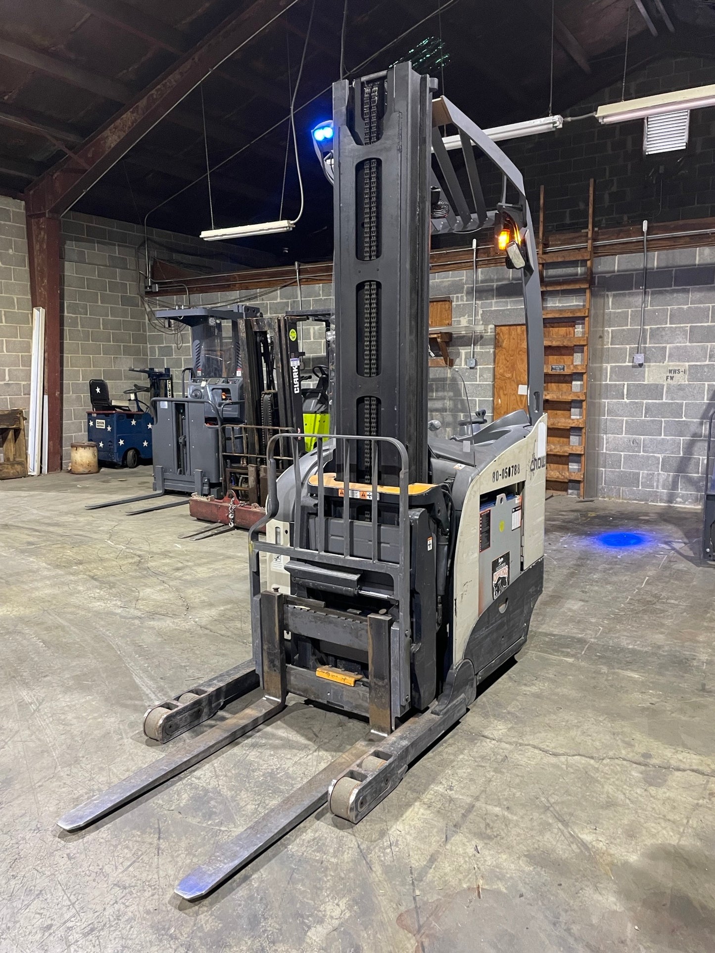 2018 CROWN RM6025-45