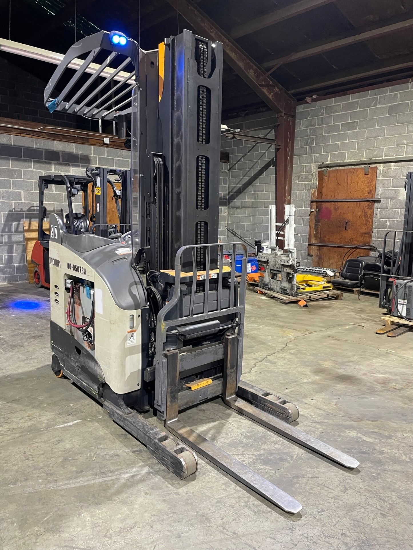 2018 CROWN RM6025-45