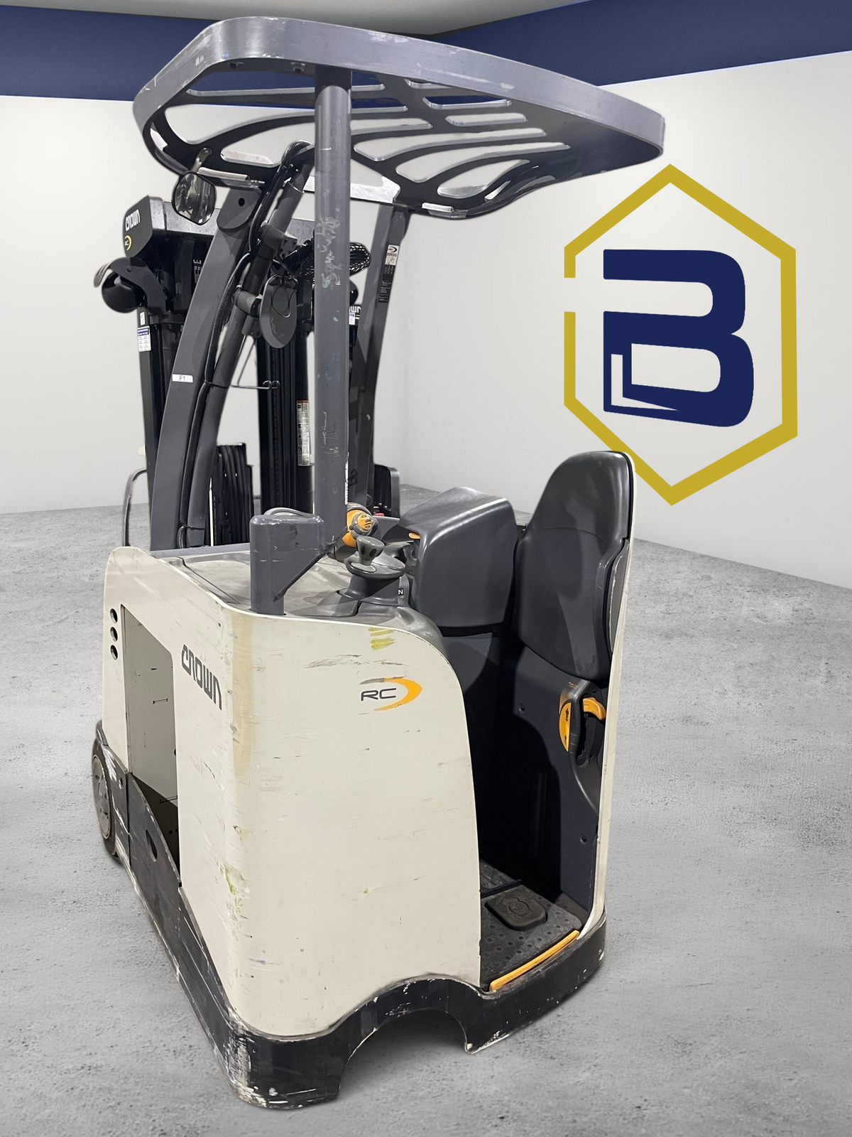 Burwell Material Handling 2017 Crown RC5545-40 electric stand-up forklift with side-stance operator cabin