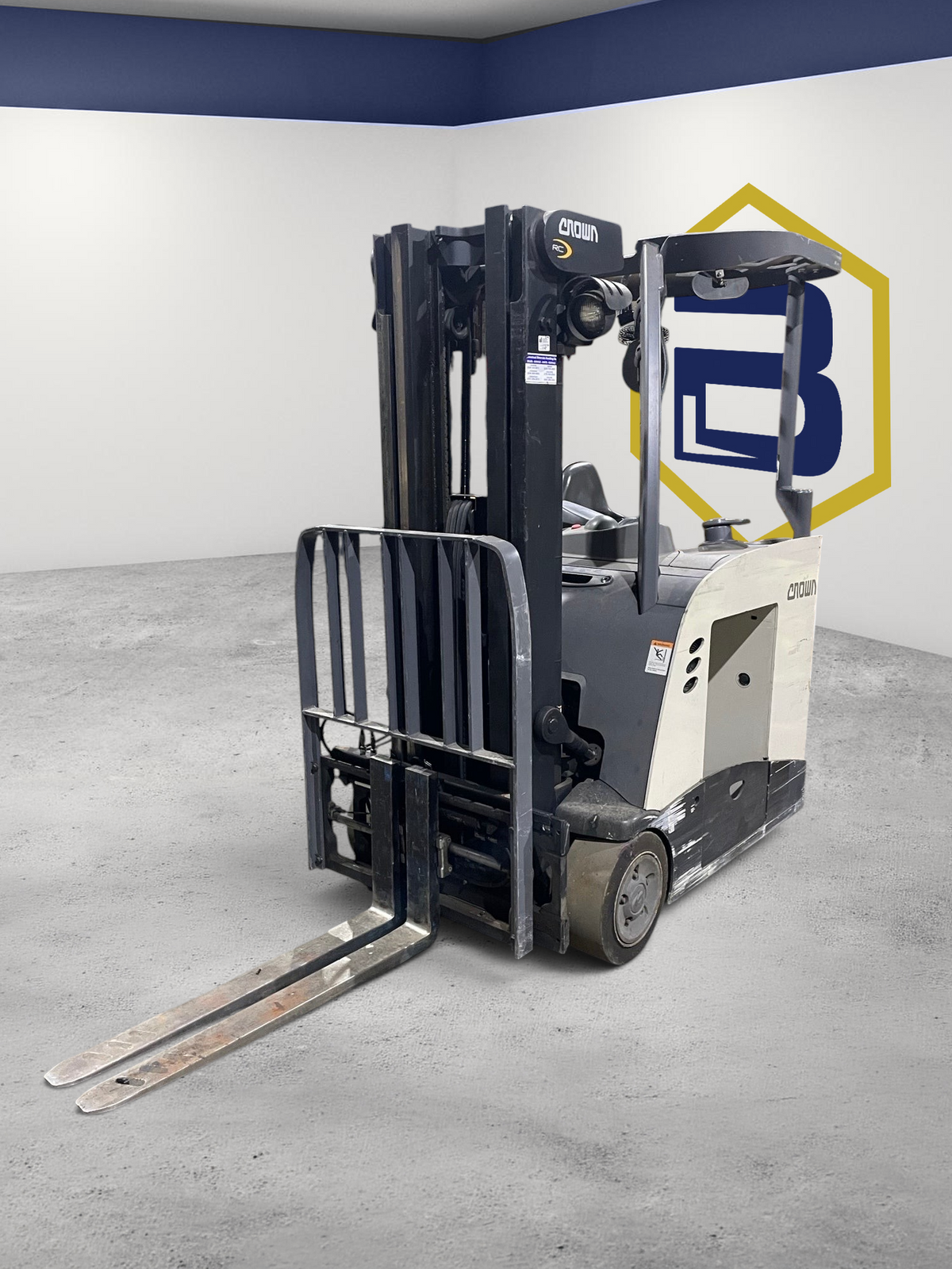 Burwell Material Handling 2017 Crown RC5545-40 electric stand-up forklift with side-stance design.