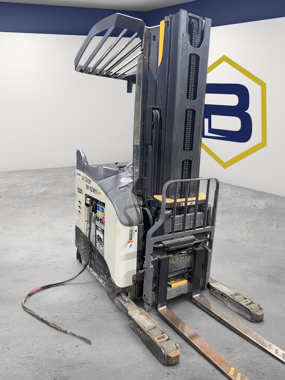 Burwell Material Handling 2016 Crown RM6025-45 electric reach truck with MonoLift mast in a warehouse setting.