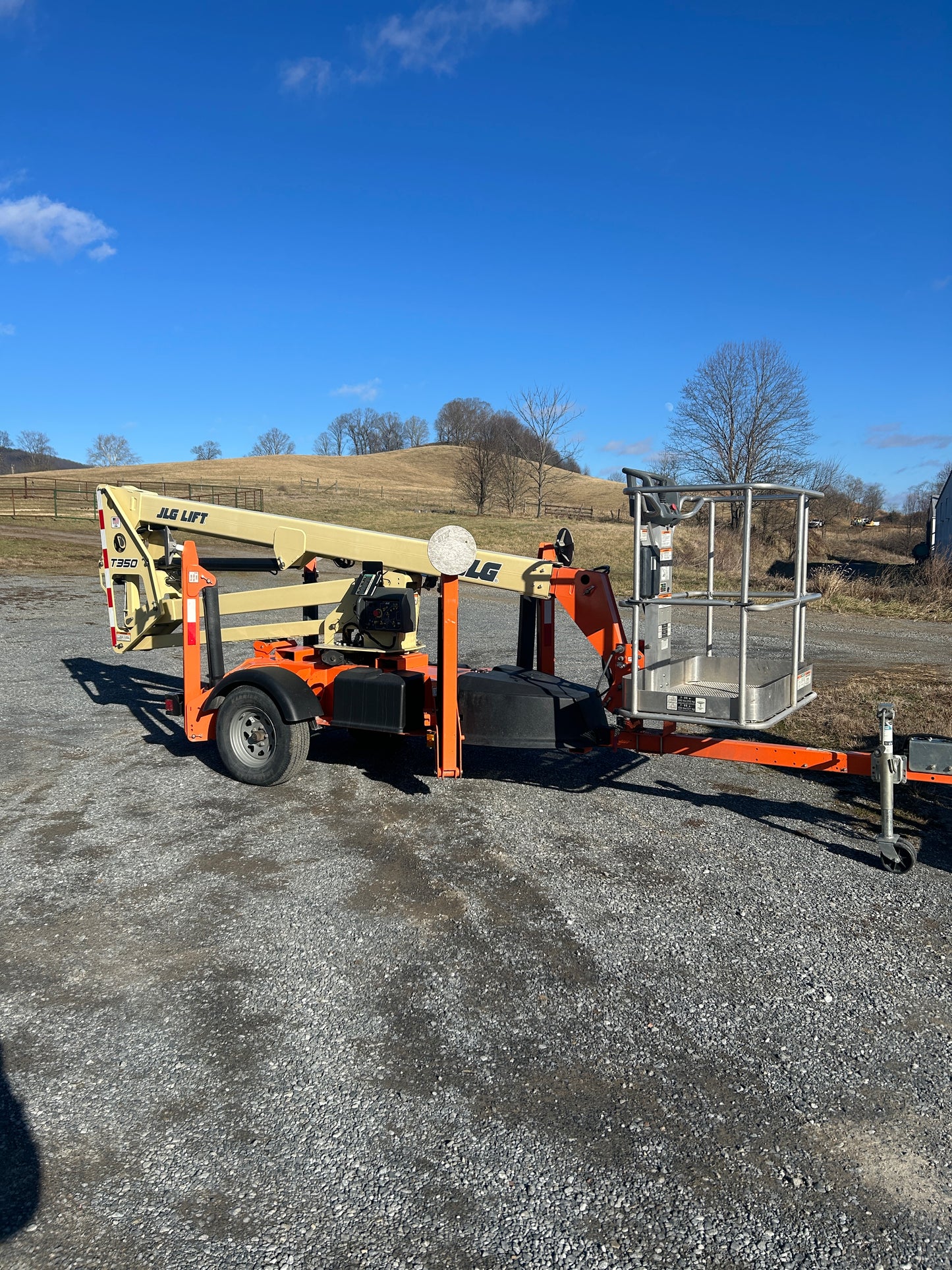 2023 JLG T350 - Electric