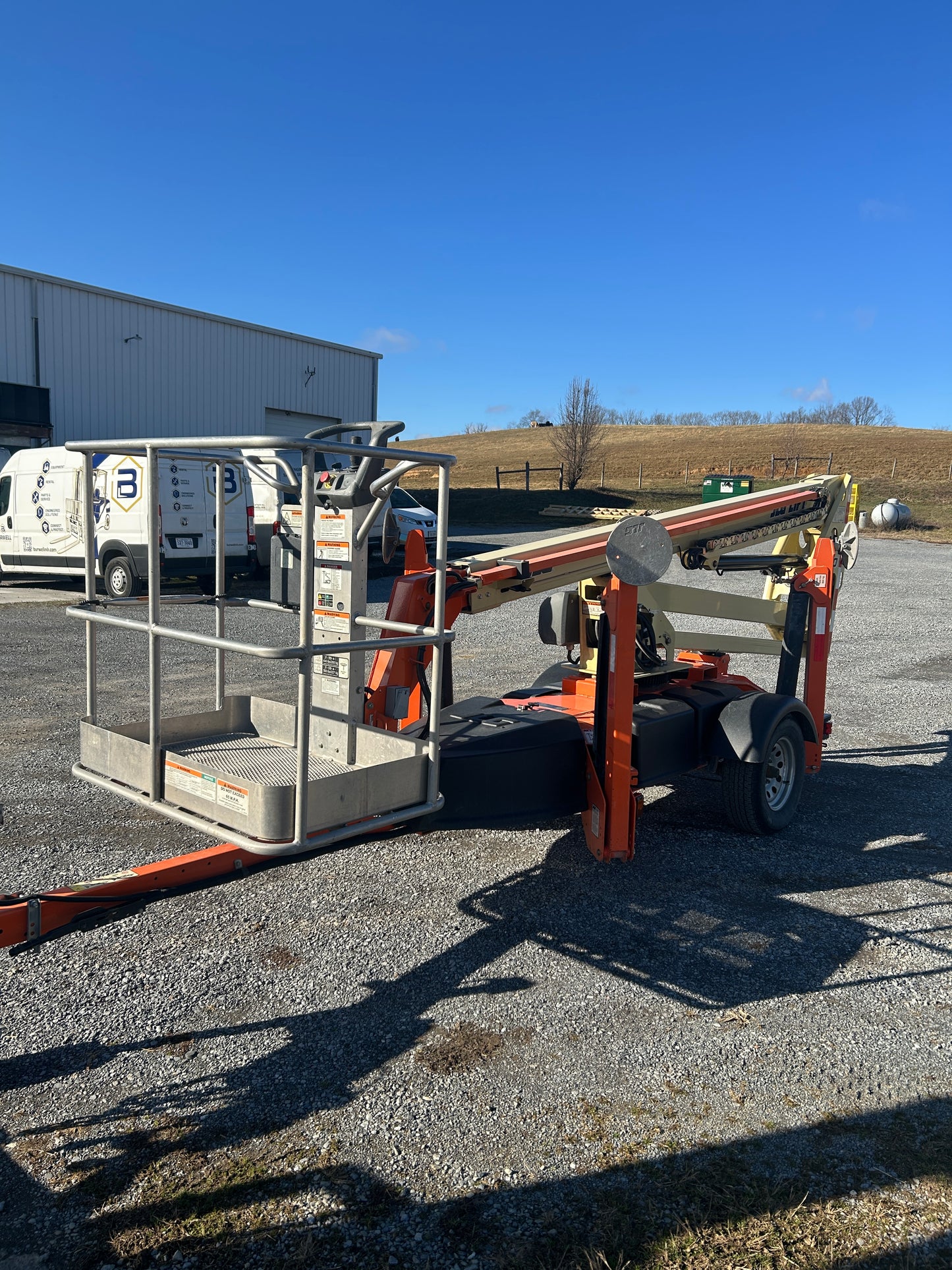2023 JLG T350 - Electric