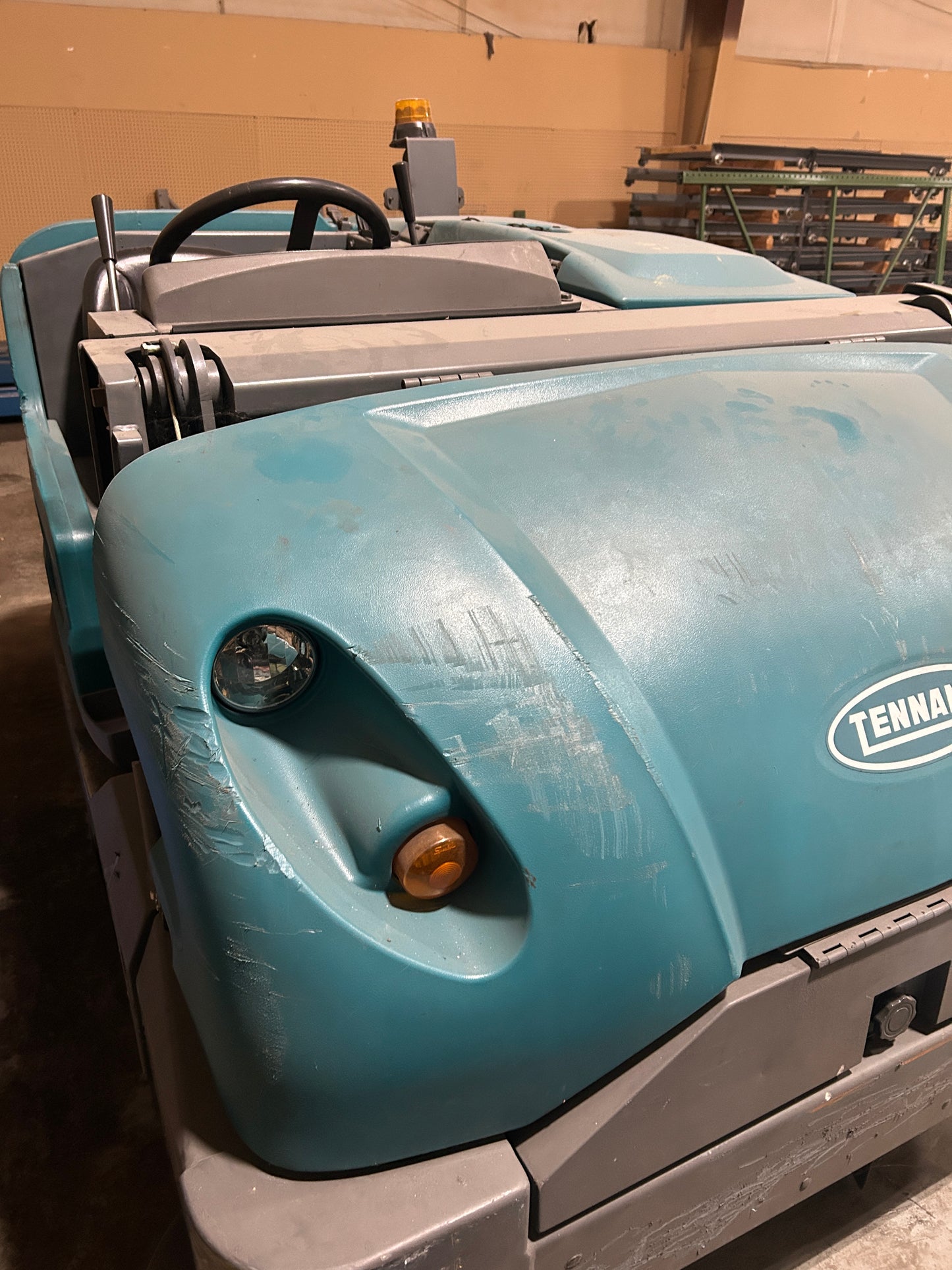 2000 TENNANT S30