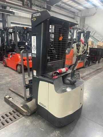 2012 Crown SHR5520-30
