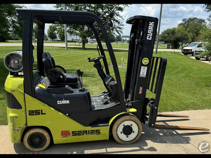 2018 Clark S25C
