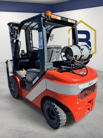 Burwell Material Handling 2022 Baoli KBG25 LPG pneumatic forklift with 5,000 lb capacity in red and grey