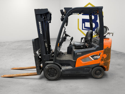 Burwell Material Handling used Doosan GC30S-9 LPG cushion-tire forklift with triple-stage mast, side view.
