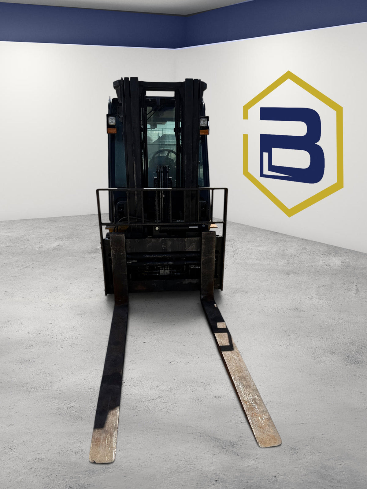 Burwell Material Handling 2019 Hyundai 50DA-9F diesel pneumatic forklift with 11,000 lb capacity, front view