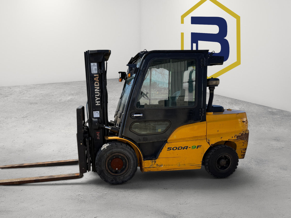 Burwell Material Handling 2019 Hyundai 50DA-9F diesel pneumatic forklift with enclosed cab for industrial use