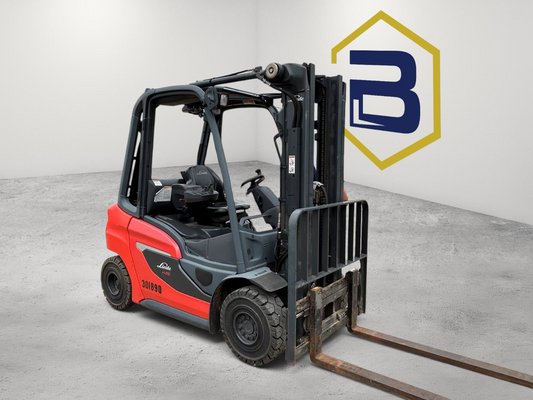 Burwell Material Handling 2022 Linde H25T LPG cushion-tire forklift with 5,000 lb capacity in red and grey.
