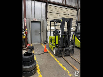 2019 Clark TMX15S
