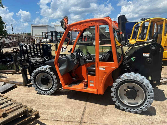 2019 Diesel JLG G5-18A