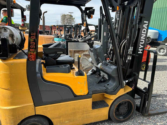 2019 Hyundai 25LC-7A