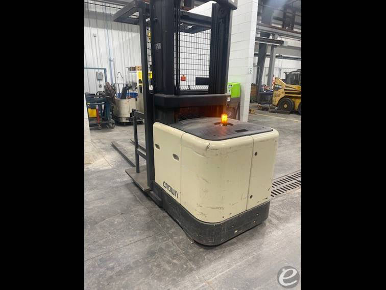 2002 Crown SP3010-30