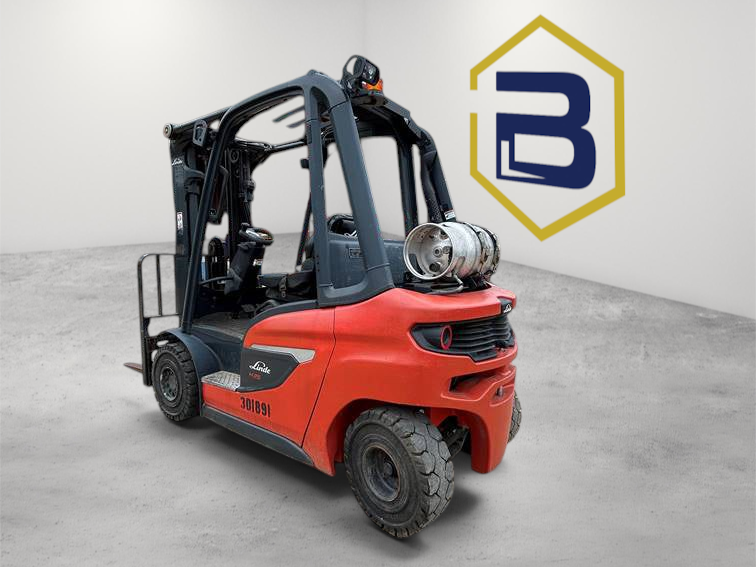 Burwell Material Handling 2022 Linde H25T LPG cushion-tire forklift with red chassis and overhead guard in a yard