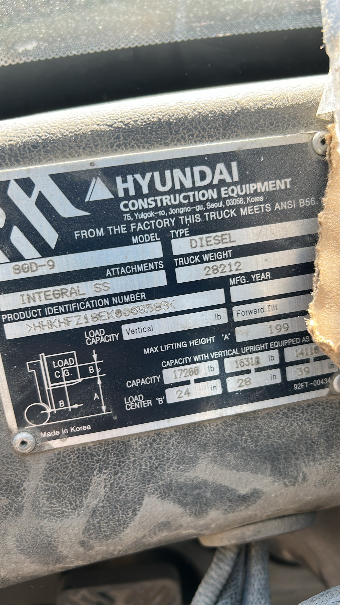 2019 Hyundai 80D-9