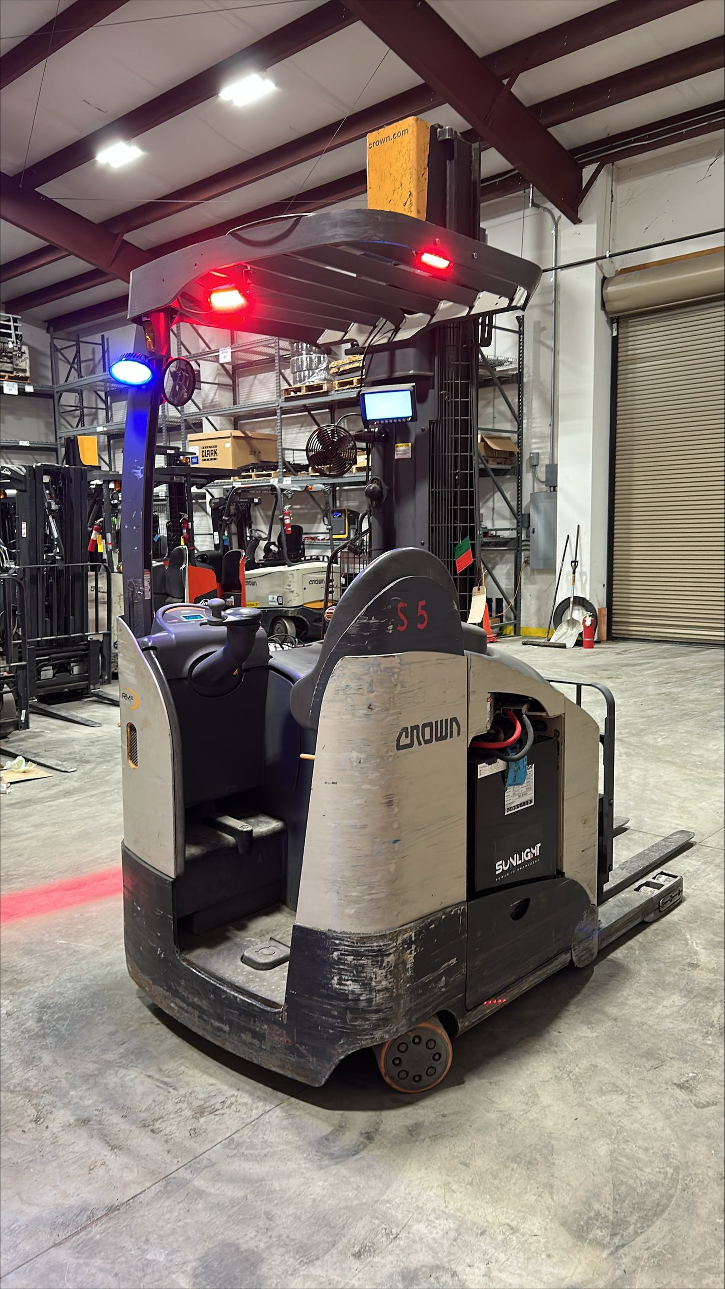 2014 CROWN RMD6095S-32
