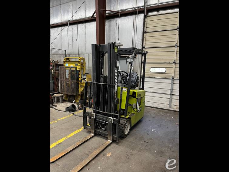 2019 Clark TMX15S